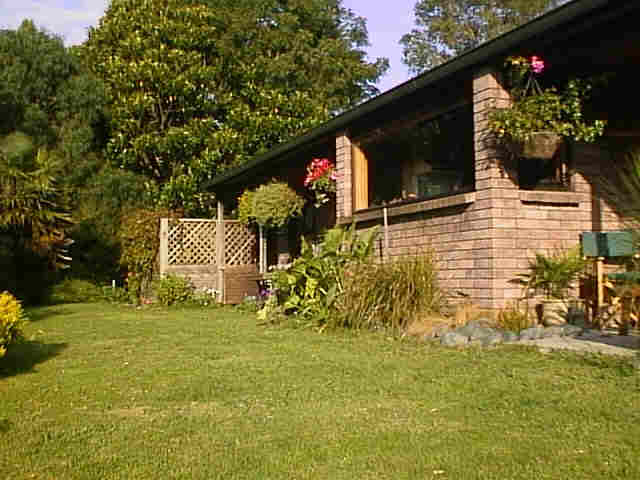 home&garden.jpg (30524 bytes)